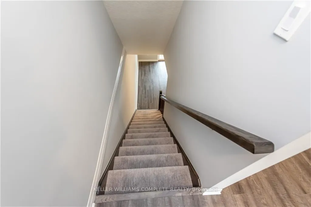 Photo 24 of 55 Aquarius Crescent, Hamilton, Stoney Creek Mountain — HOMEH