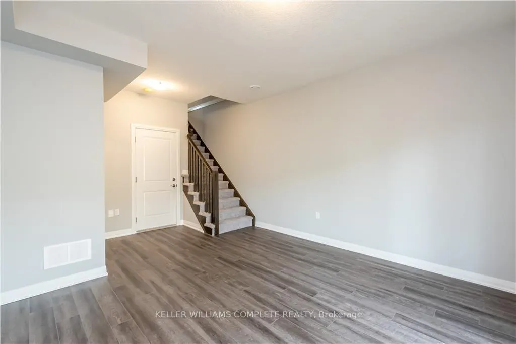 Photo 26 of 55 Aquarius Crescent, Hamilton, Stoney Creek Mountain — HOMEH