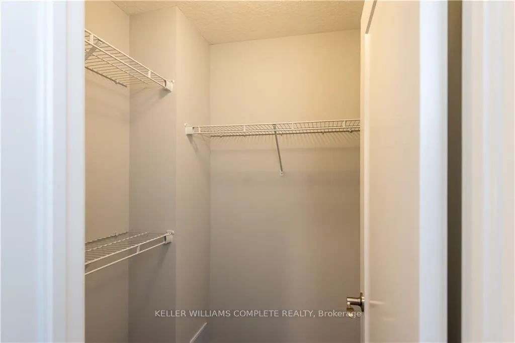 Photo 29 of 55 Aquarius Crescent, Hamilton, Stoney Creek Mountain — HOMEH