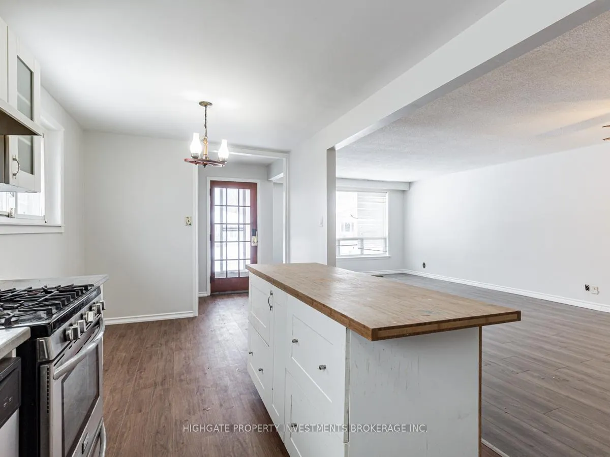 Photo 7 of Unit Main, 1348 Tatra Drive, Pickering, Bay Ridges — HOMEH
