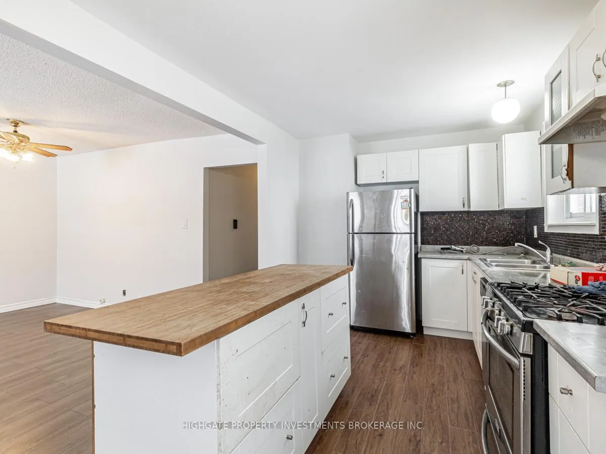Photo 8 of Unit Main, 1348 Tatra Drive, Pickering, Bay Ridges — HOMEH