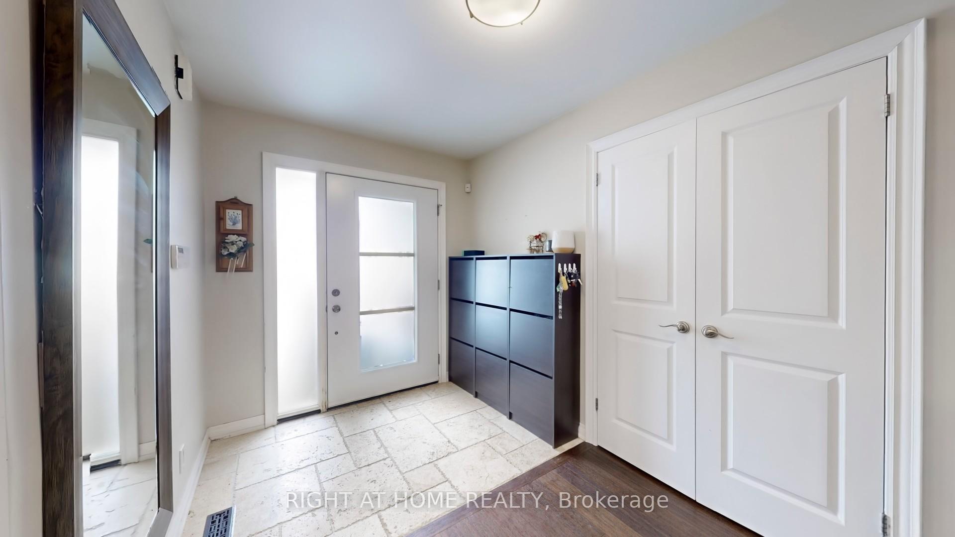 Photo 3 of 199 Biscayne Boulevard, Georgina, Keswick South — HOMEH