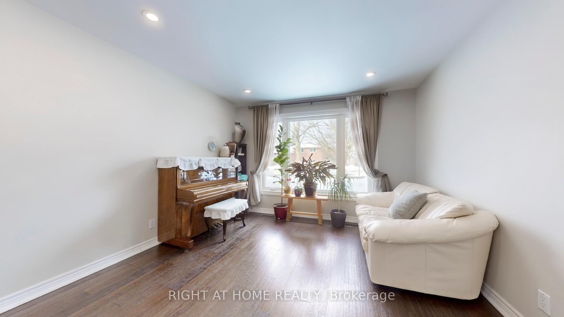 Photo 5 of 199 Biscayne Boulevard, Georgina, Keswick South — HOMEH