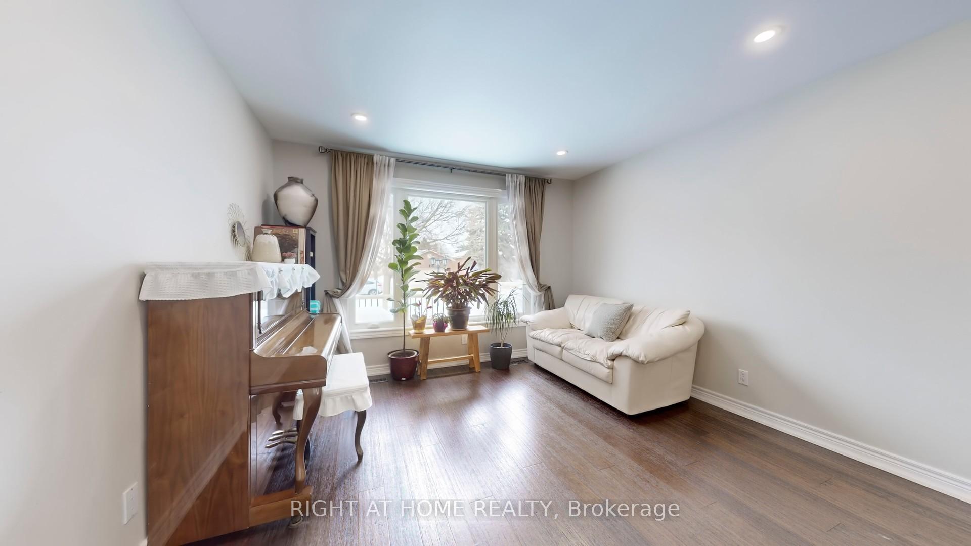 Photo 6 of 199 Biscayne Boulevard, Georgina, Keswick South — HOMEH