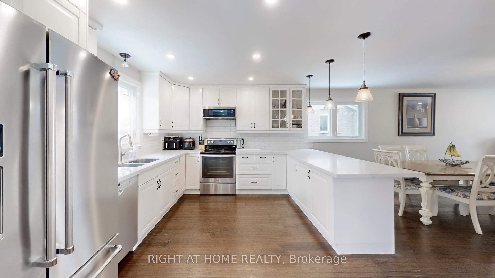 Photo 10 of 199 Biscayne Boulevard, Georgina, Keswick South — HOMEH