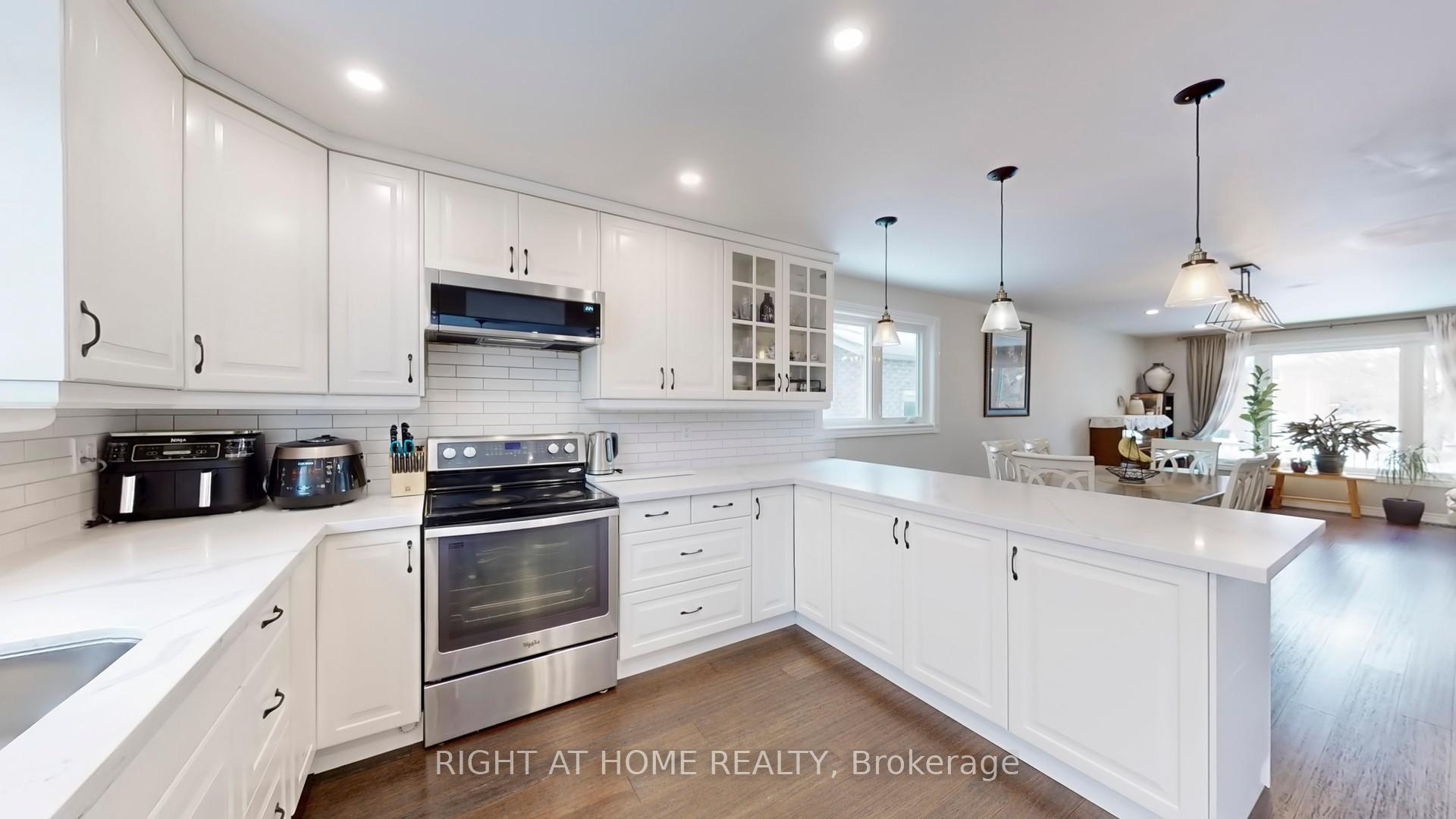 Photo 12 of 199 Biscayne Boulevard, Georgina, Keswick South — HOMEH