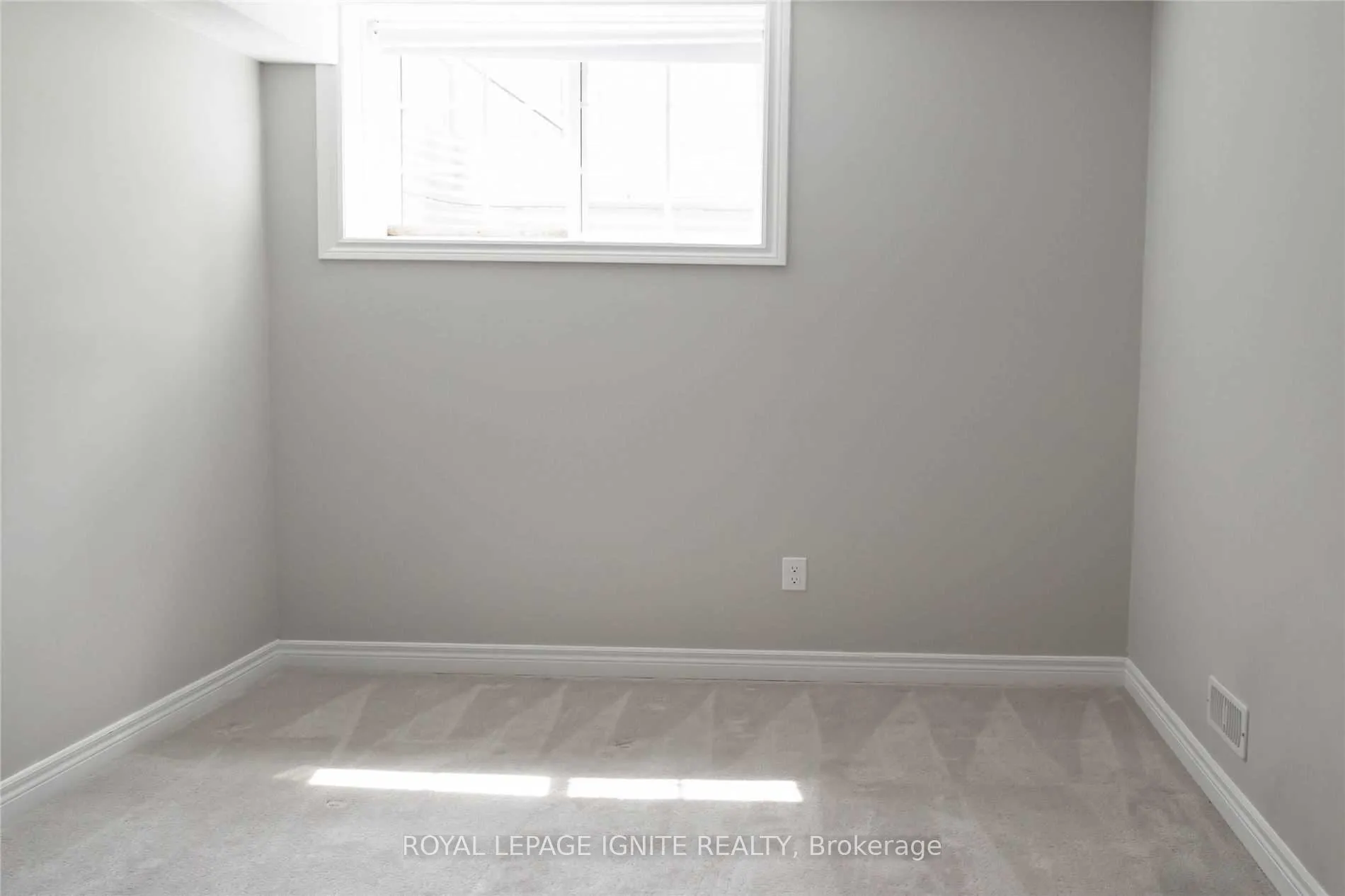 Photo 13 of Unit 36B, 15 Carere Crescent, Guelph, Victoria North — HOMEH