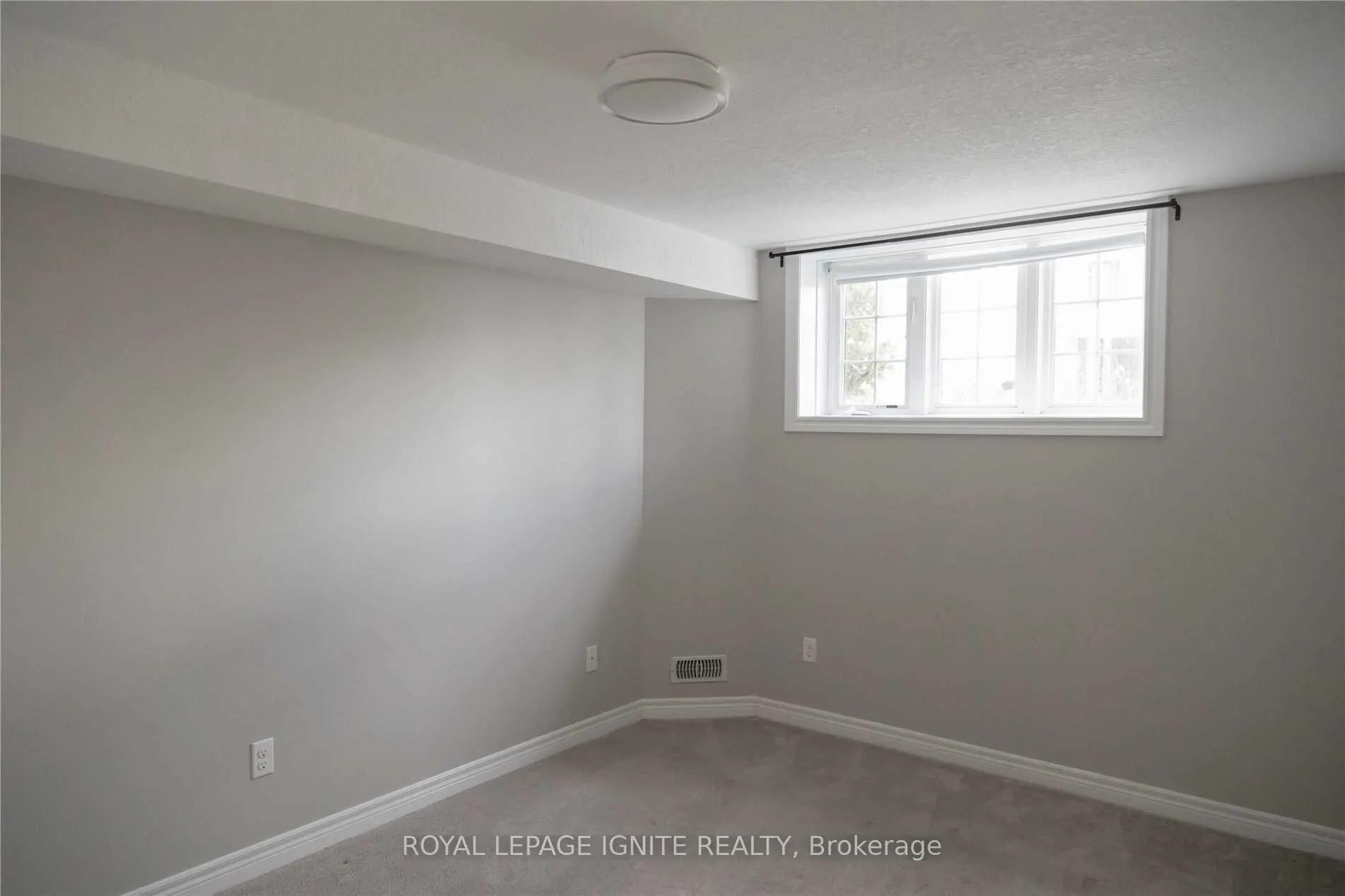 Photo 15 of Unit 36B, 15 Carere Crescent, Guelph, Victoria North — HOMEH
