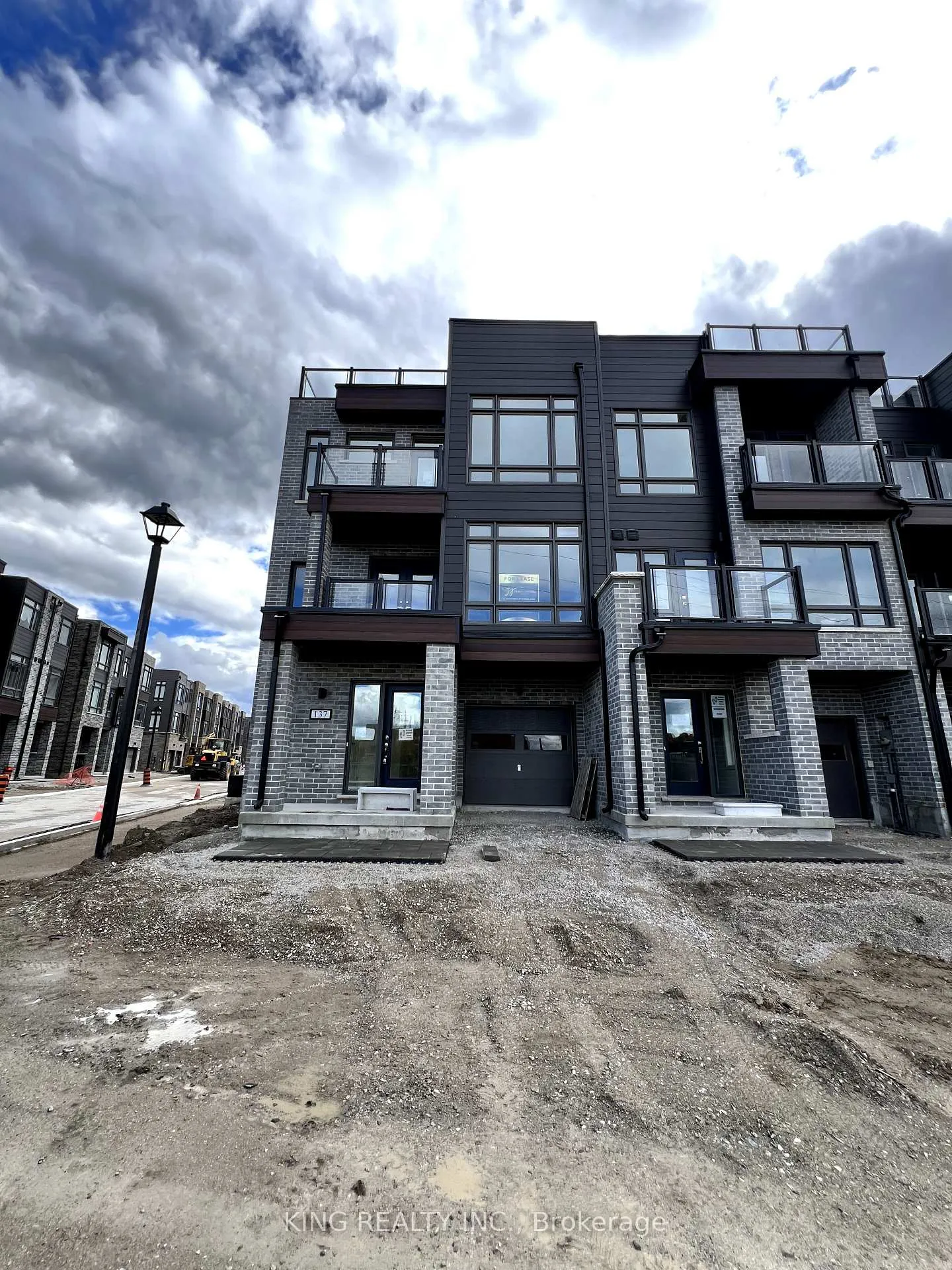 Photo 1 of 137 Colborne Street E, Orillia — HOMEH
