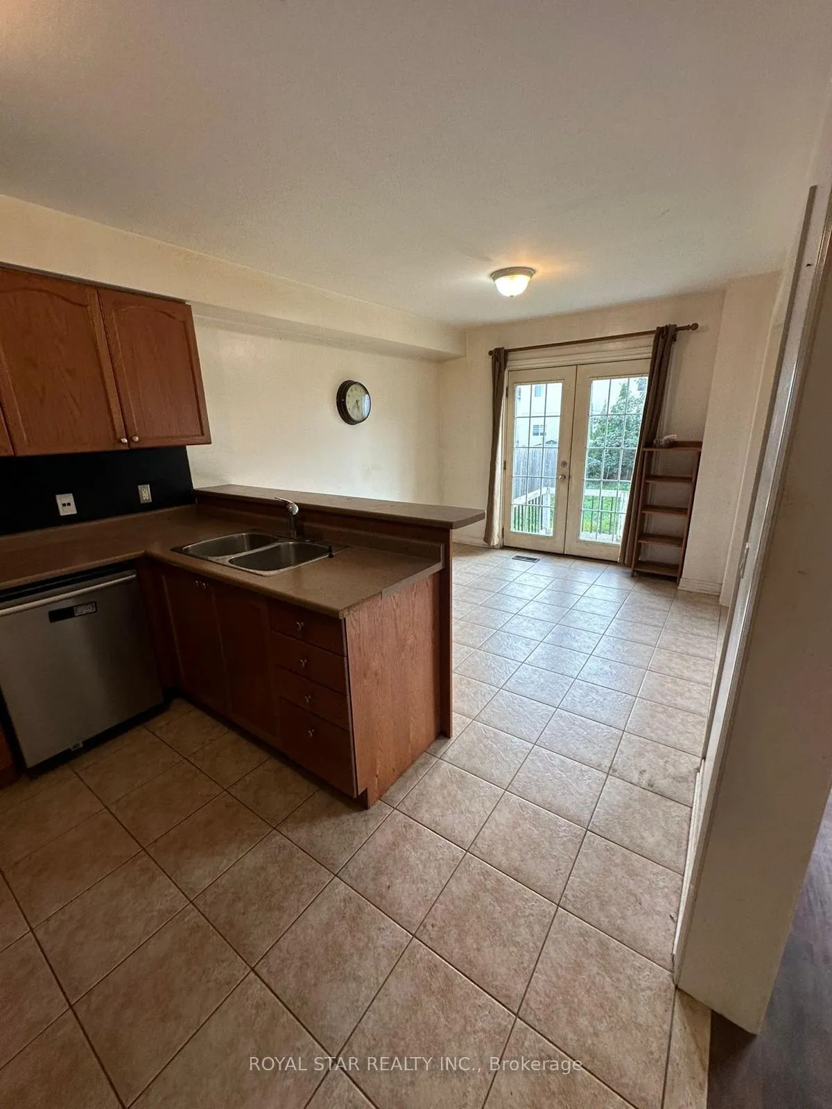 Photo 5 of 241 Marilyn Street, Shelburne — HOMEH