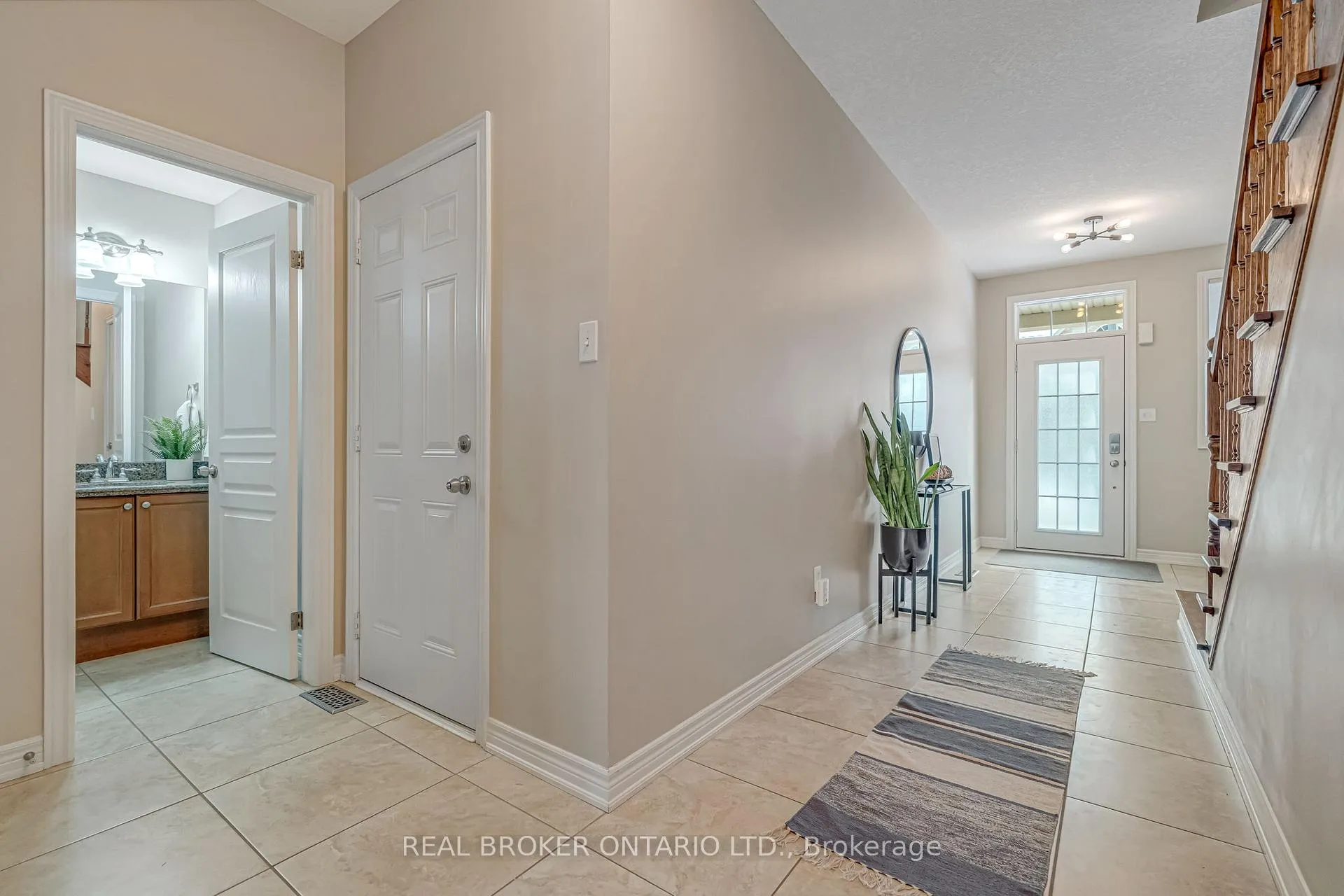 Photo 7 of 22 Forest Valley Crescent, Hamilton, Dundas — HOMEH