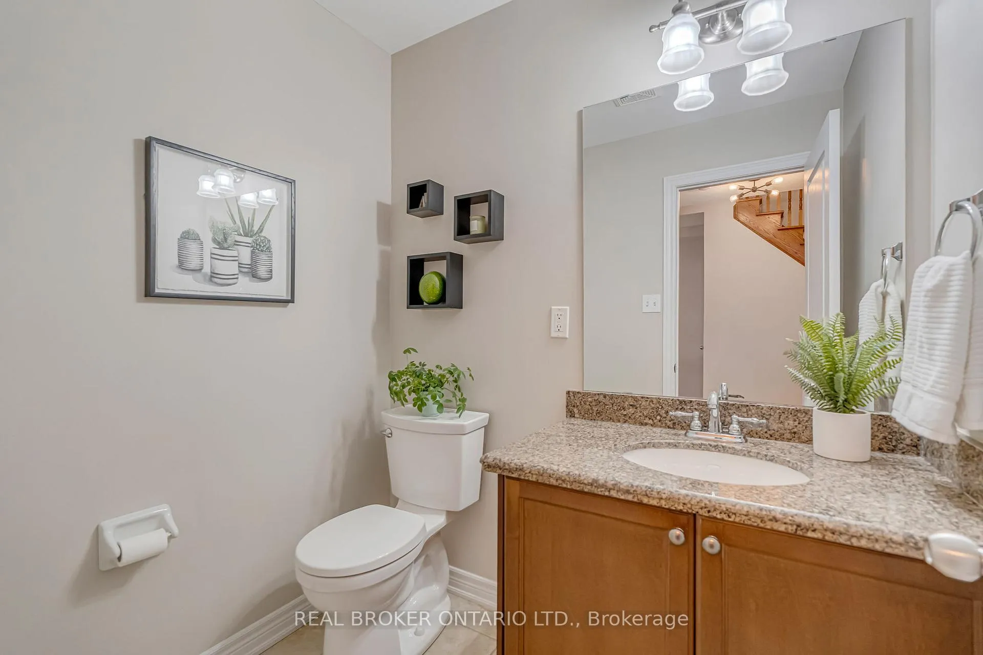 Photo 8 of 22 Forest Valley Crescent, Hamilton, Dundas — HOMEH