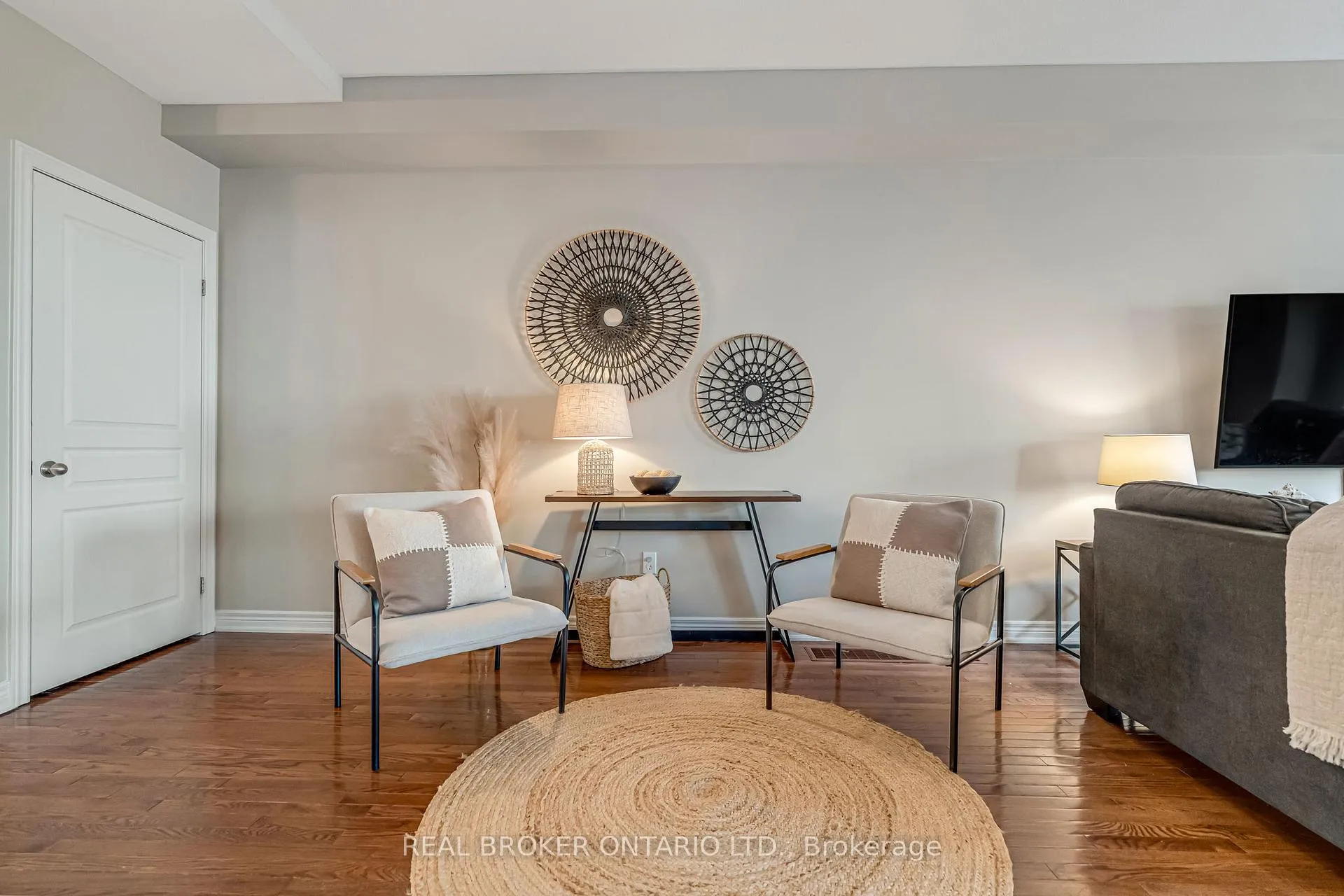 Photo 11 of 22 Forest Valley Crescent, Hamilton, Dundas — HOMEH
