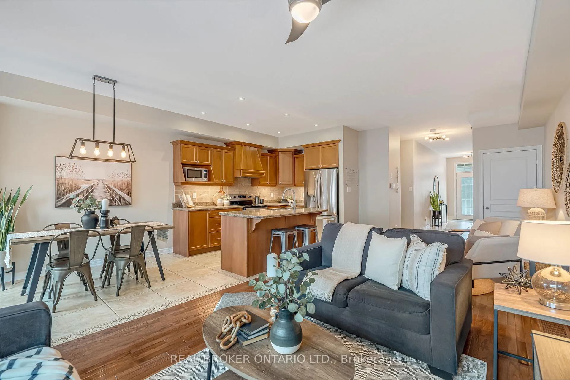 Photo 22 of 22 Forest Valley Crescent, Hamilton, Dundas — HOMEH