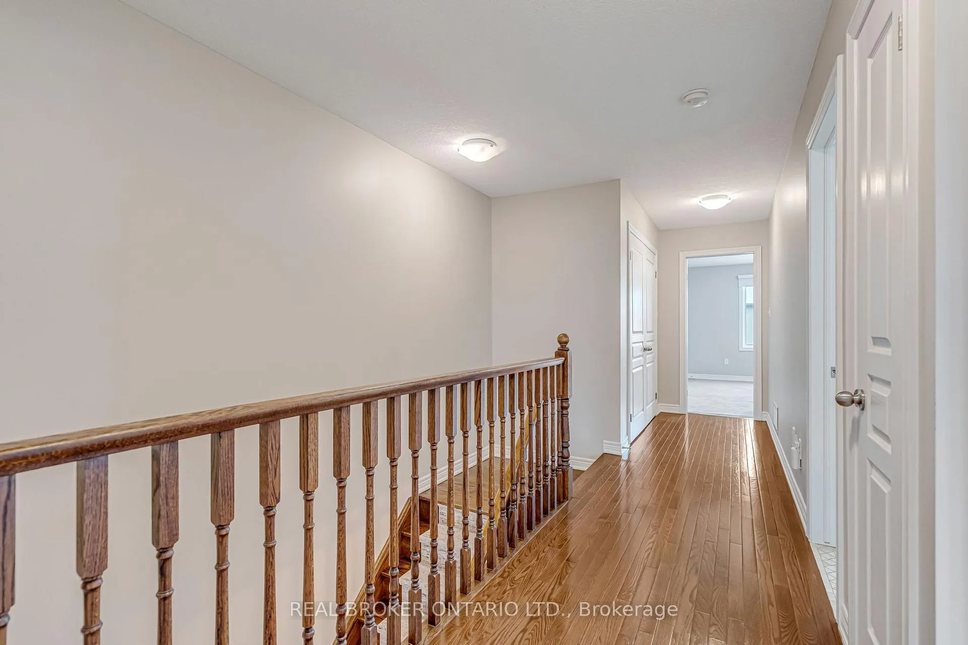 Photo 24 of 22 Forest Valley Crescent, Hamilton, Dundas — HOMEH