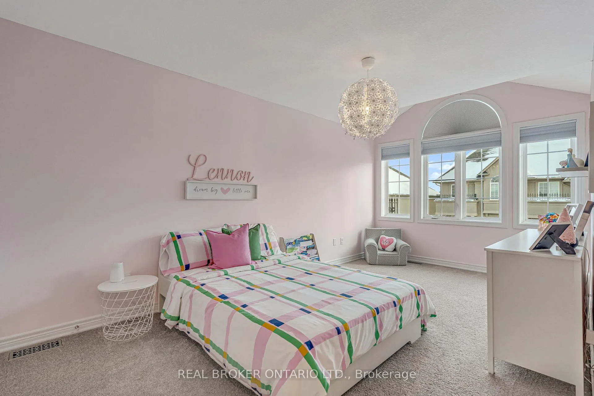 Photo 25 of 22 Forest Valley Crescent, Hamilton, Dundas — HOMEH