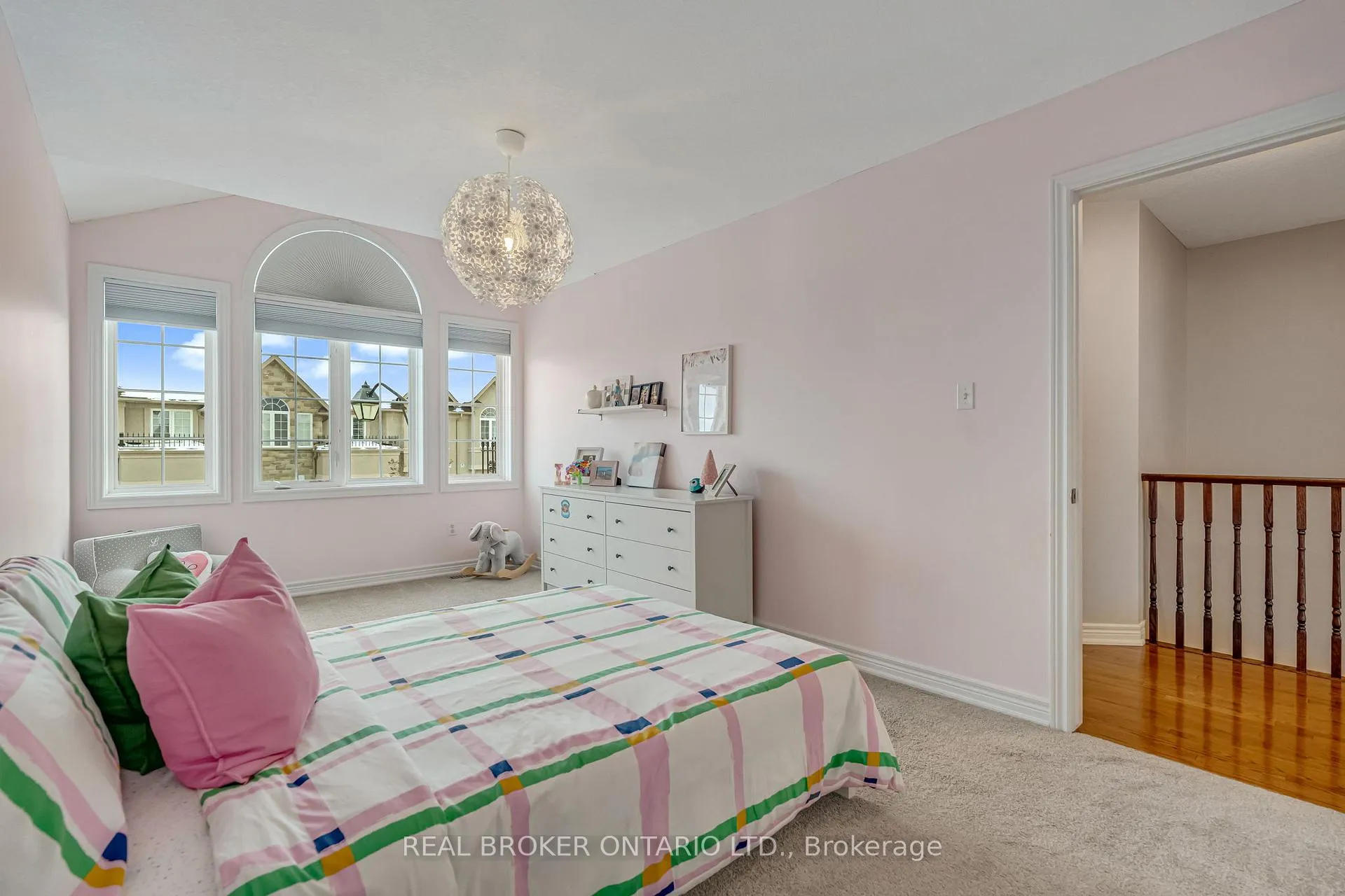 Photo 26 of 22 Forest Valley Crescent, Hamilton, Dundas — HOMEH