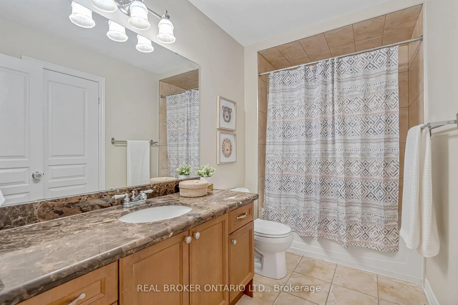 Photo 29 of 22 Forest Valley Crescent, Hamilton, Dundas — HOMEH