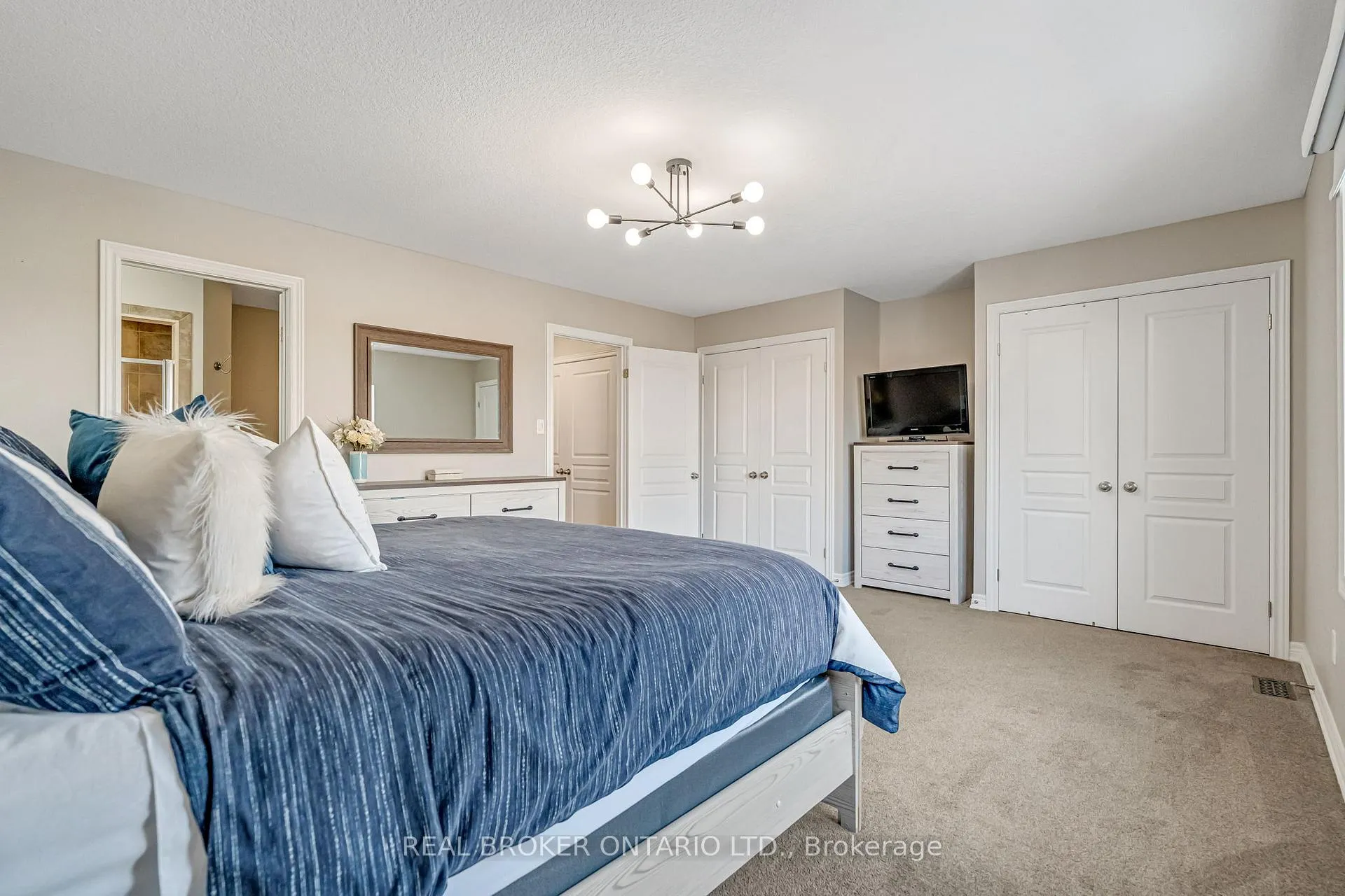 Photo 36 of 22 Forest Valley Crescent, Hamilton, Dundas — HOMEH