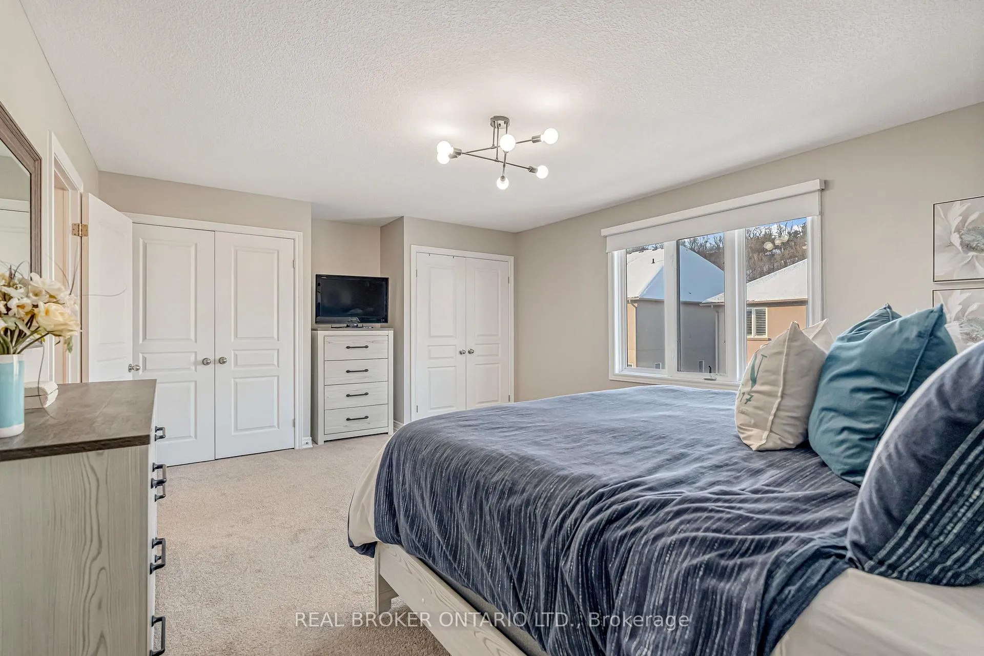 Photo 37 of 22 Forest Valley Crescent, Hamilton, Dundas — HOMEH