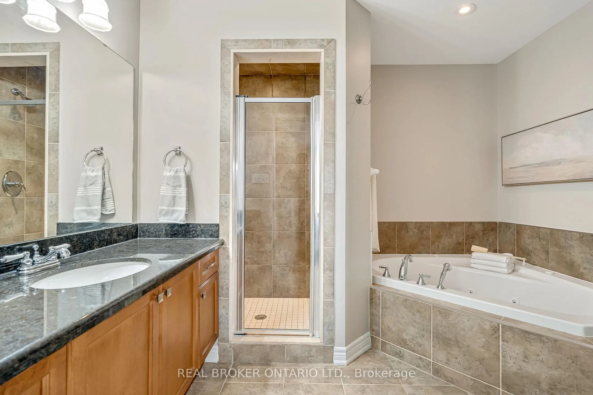 Photo 39 of 22 Forest Valley Crescent, Hamilton, Dundas — HOMEH