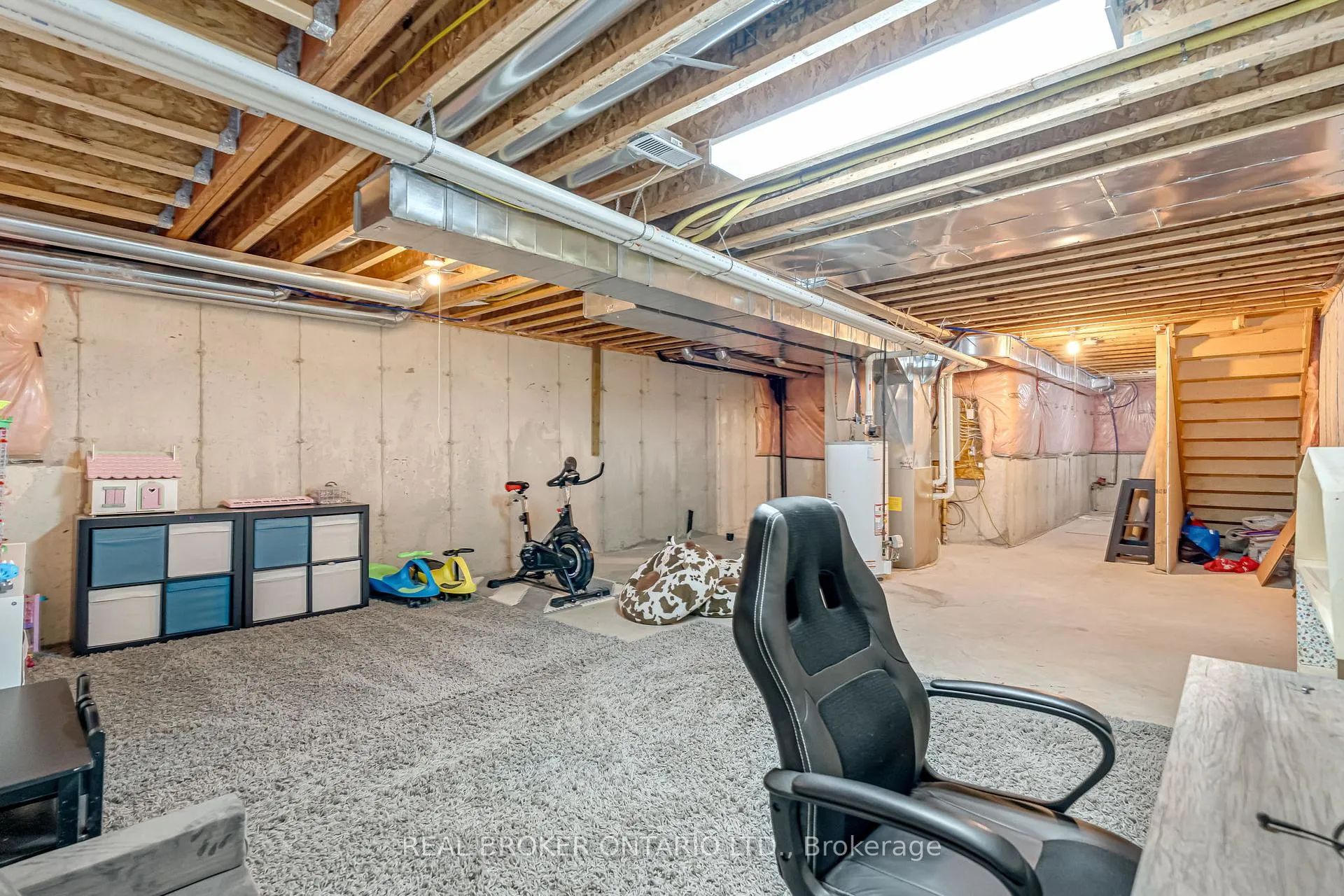 Photo 44 of 22 Forest Valley Crescent, Hamilton, Dundas — HOMEH