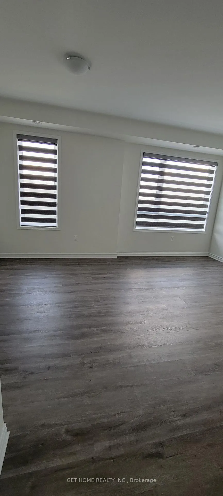 Photo 9 of 21 Summer Wind Lane, Brampton, Northwest Brampton — HOMEH