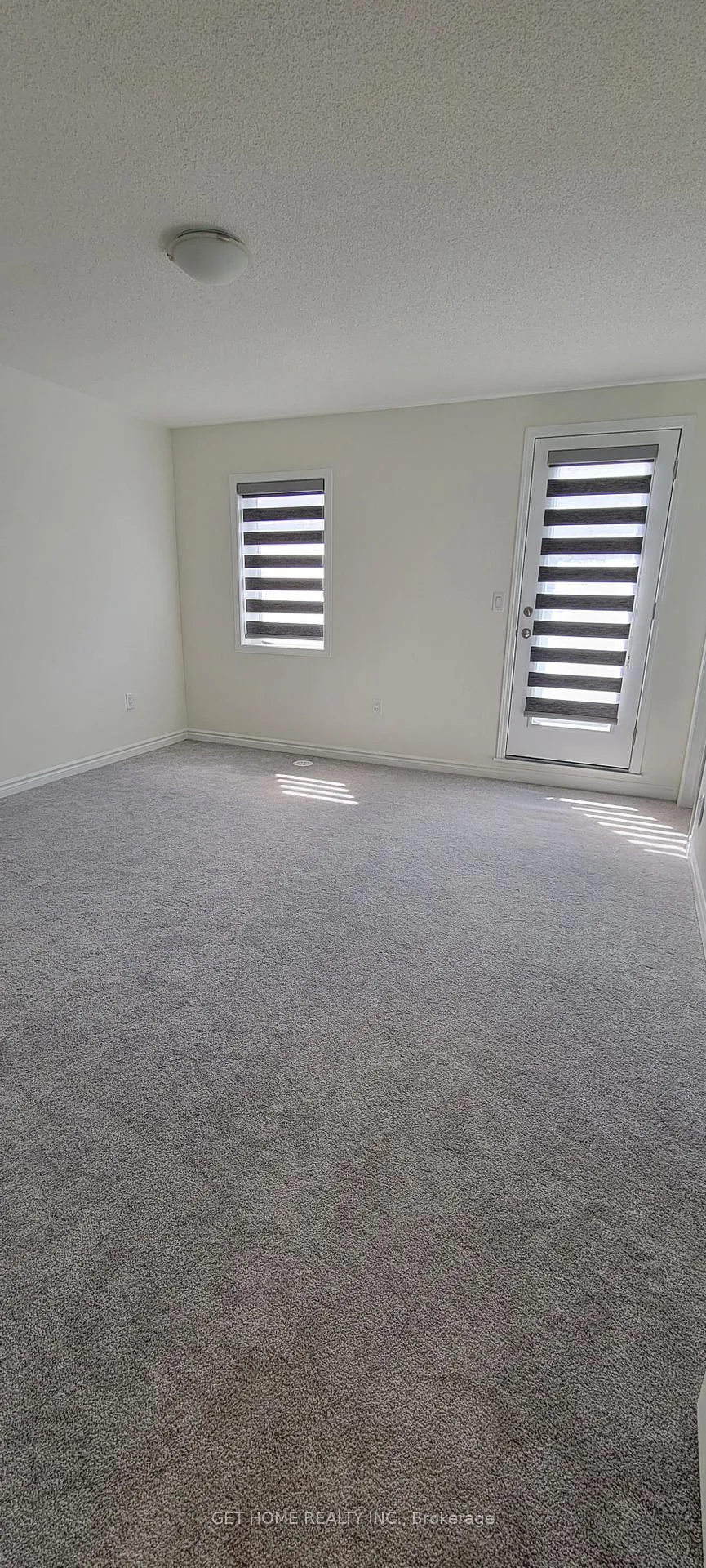 Photo 17 of 21 Summer Wind Lane, Brampton, Northwest Brampton — HOMEH