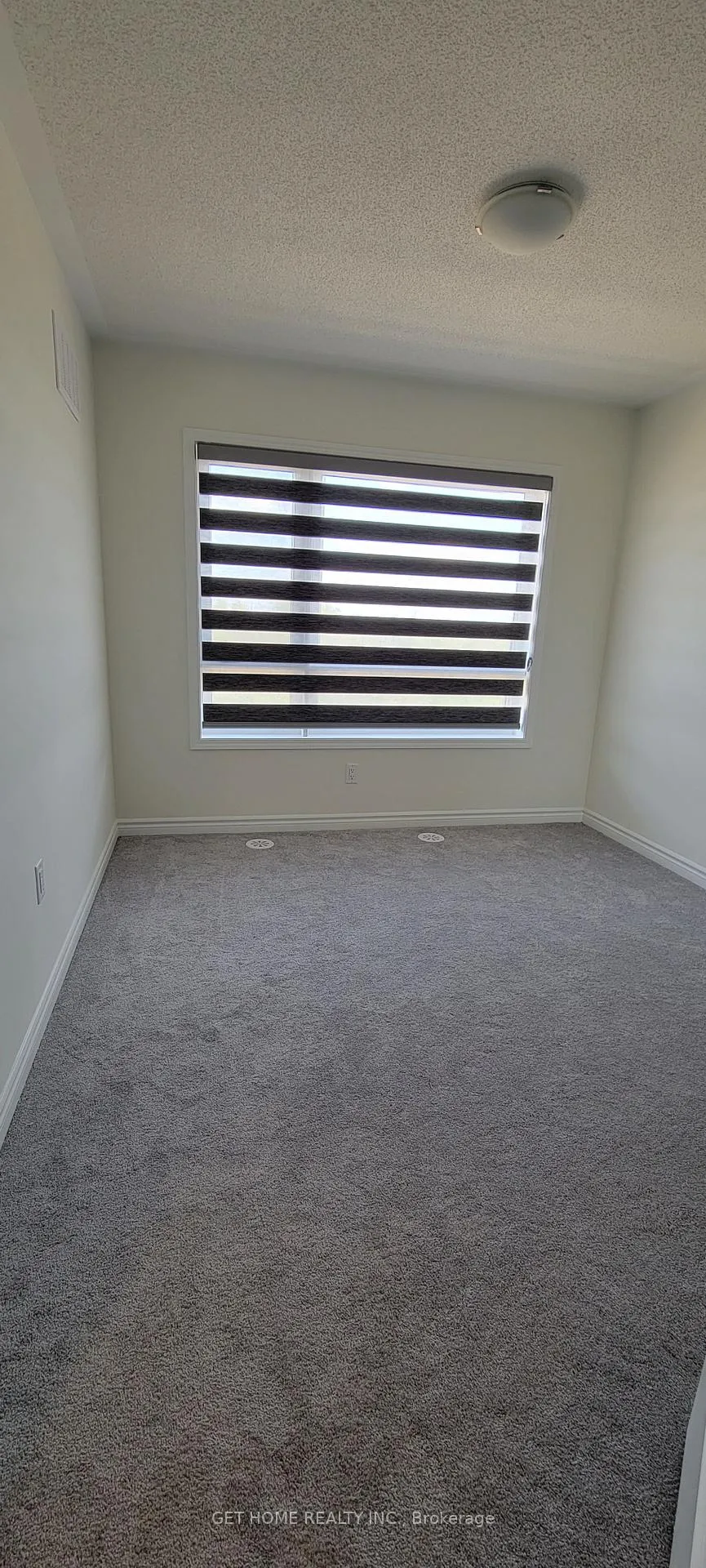 Photo 19 of 21 Summer Wind Lane, Brampton, Northwest Brampton — HOMEH