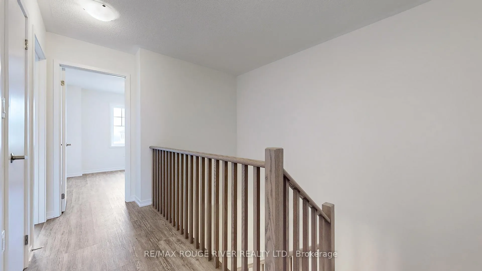 Photo 13 of 1532 Wheatcroft Drive, Oshawa, Kedron — HOMEH