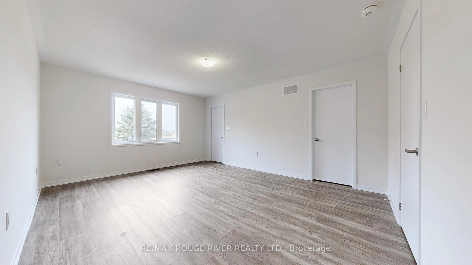 Photo 14 of 1532 Wheatcroft Drive, Oshawa, Kedron — HOMEH