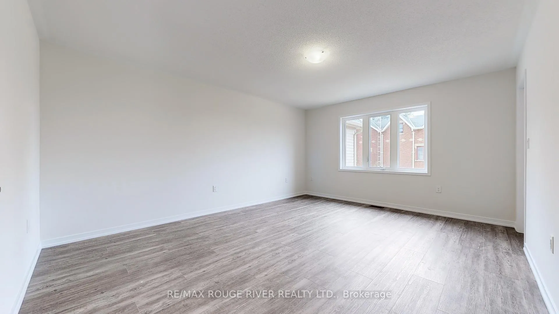 Photo 16 of 1532 Wheatcroft Drive, Oshawa, Kedron — HOMEH