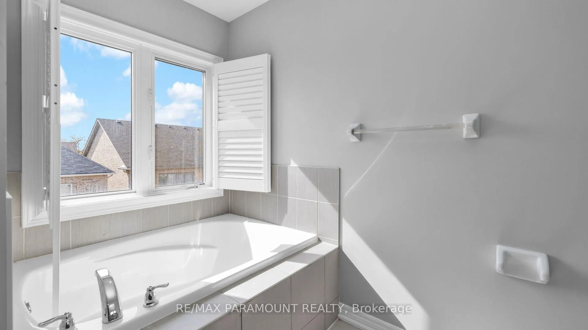 Photo 23 of Unit # Upper, 102 Allegro Drive, Brampton, Credit Valley — HOMEH