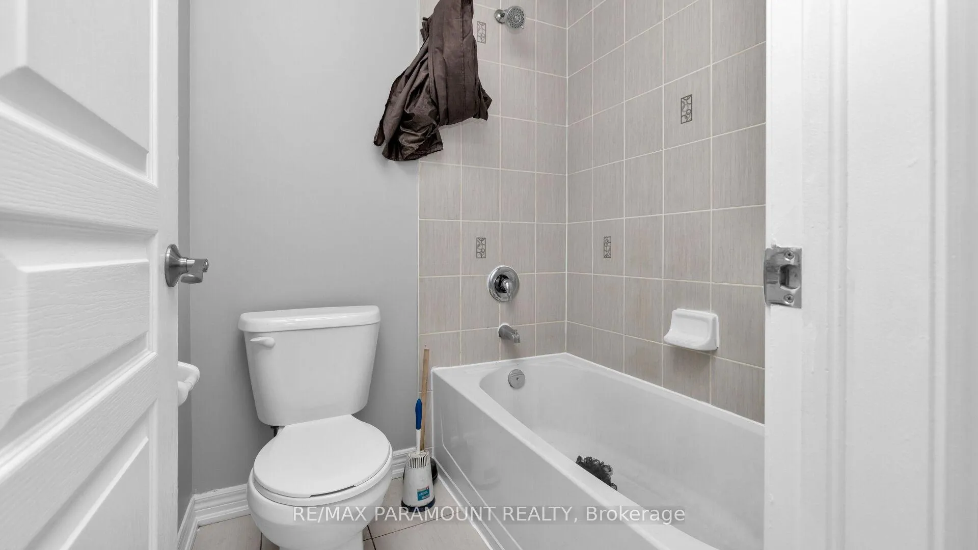 Photo 28 of Unit # Upper, 102 Allegro Drive, Brampton, Credit Valley — HOMEH