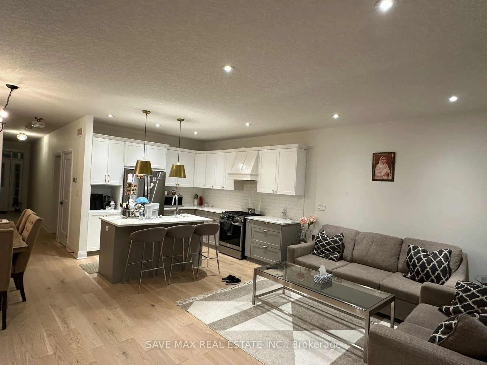 Photo 1 of 593 Benninger Drive, Kitchener — HOMEH
