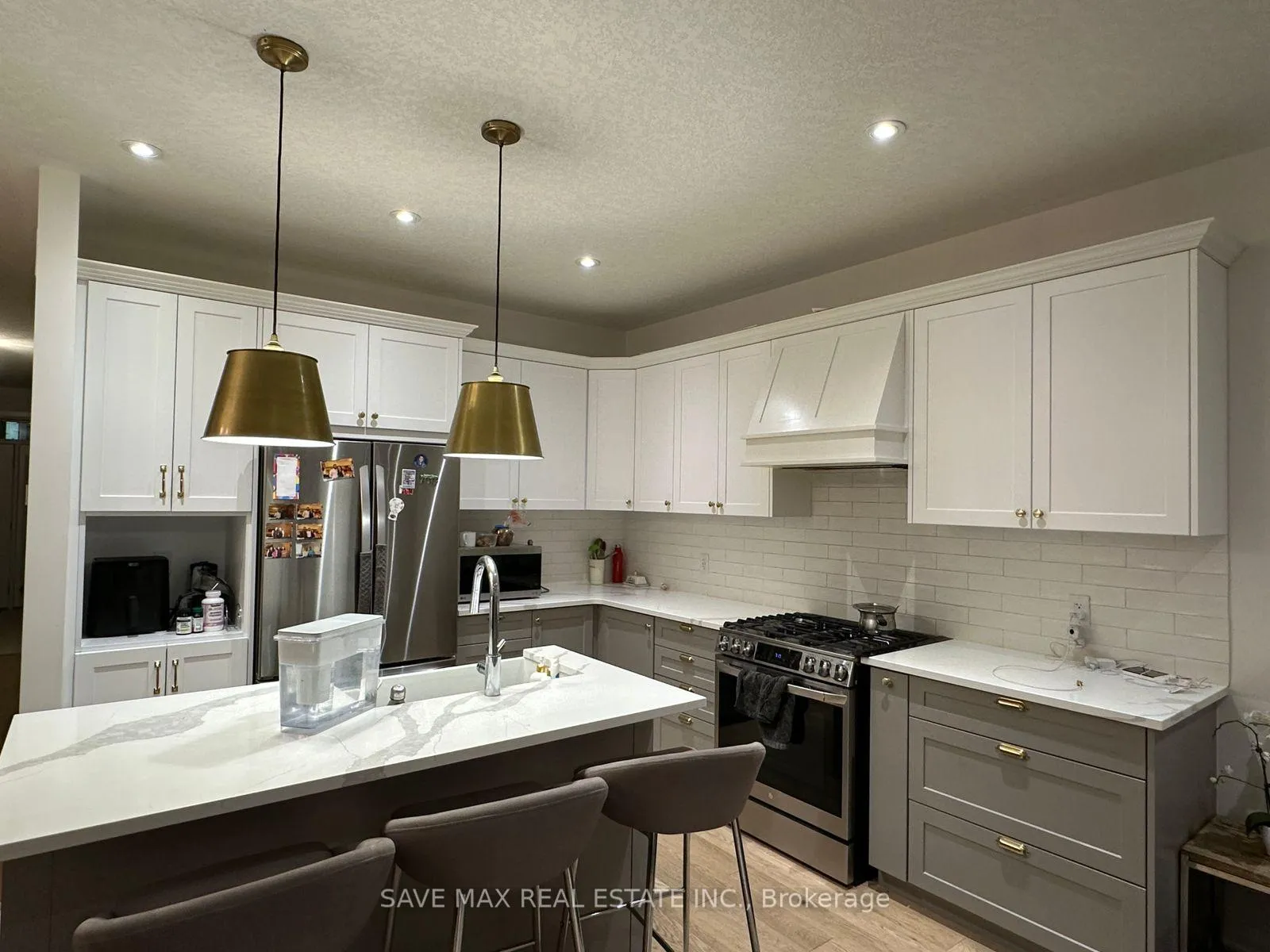 Photo 3 of 593 Benninger Drive, Kitchener — HOMEH
