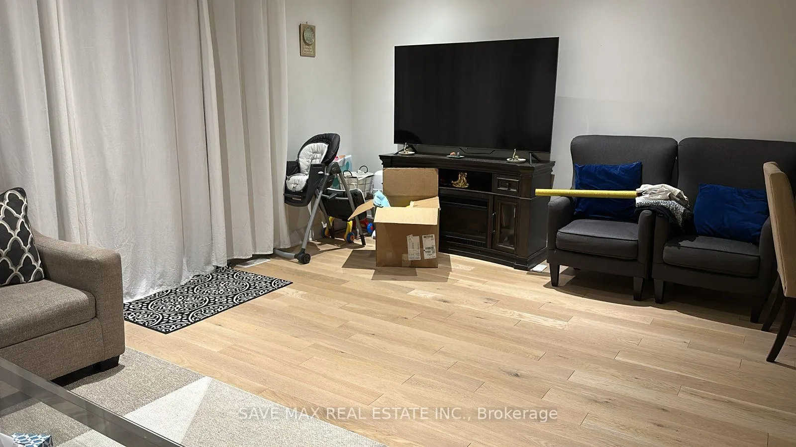 Photo 6 of 593 Benninger Drive, Kitchener — HOMEH