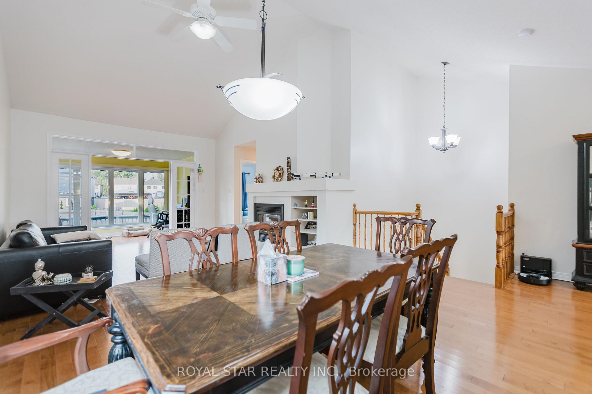 Photo 7 of 17 Settler's Ridge Way, Ottawa, Barrhaven - Longfields — HOMEH