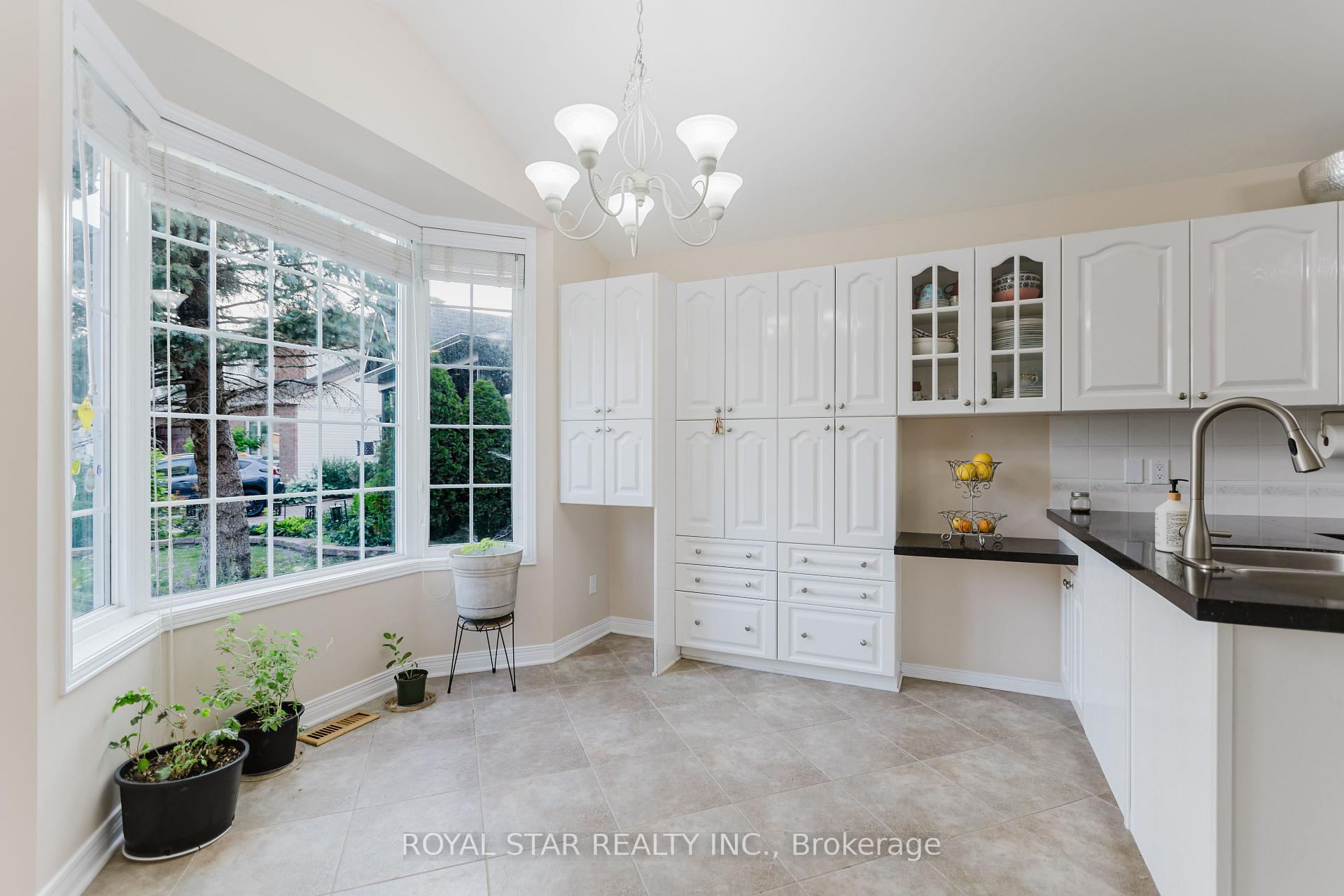 Photo 12 of 17 Settler's Ridge Way, Ottawa, Barrhaven - Longfields — HOMEH