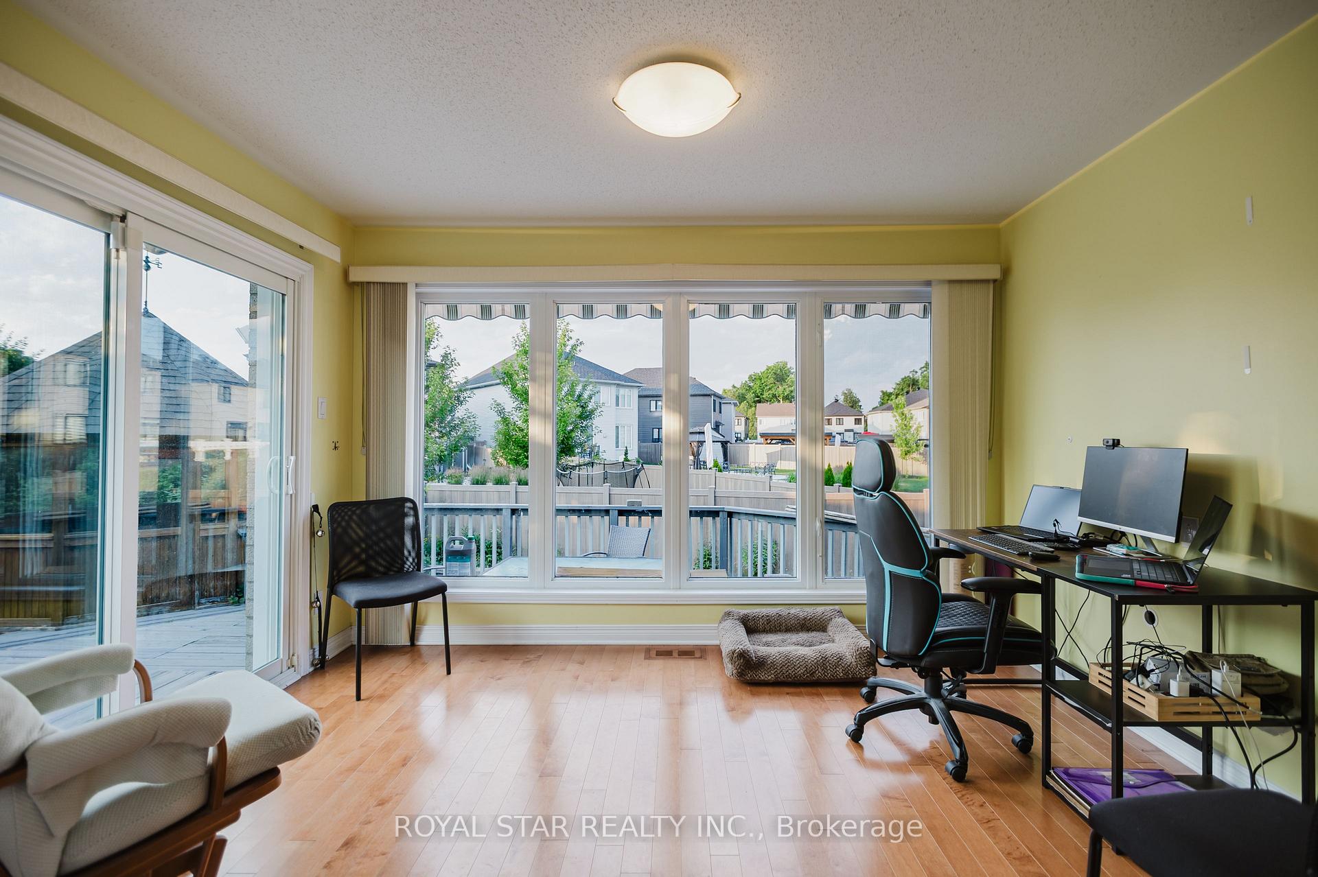 Photo 14 of 17 Settler's Ridge Way, Ottawa, Barrhaven - Longfields — HOMEH