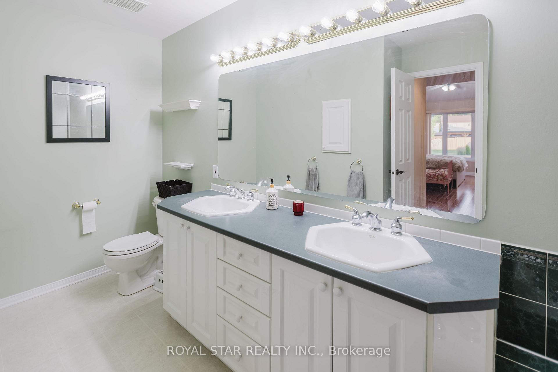 Photo 18 of 17 Settler's Ridge Way, Ottawa, Barrhaven - Longfields — HOMEH