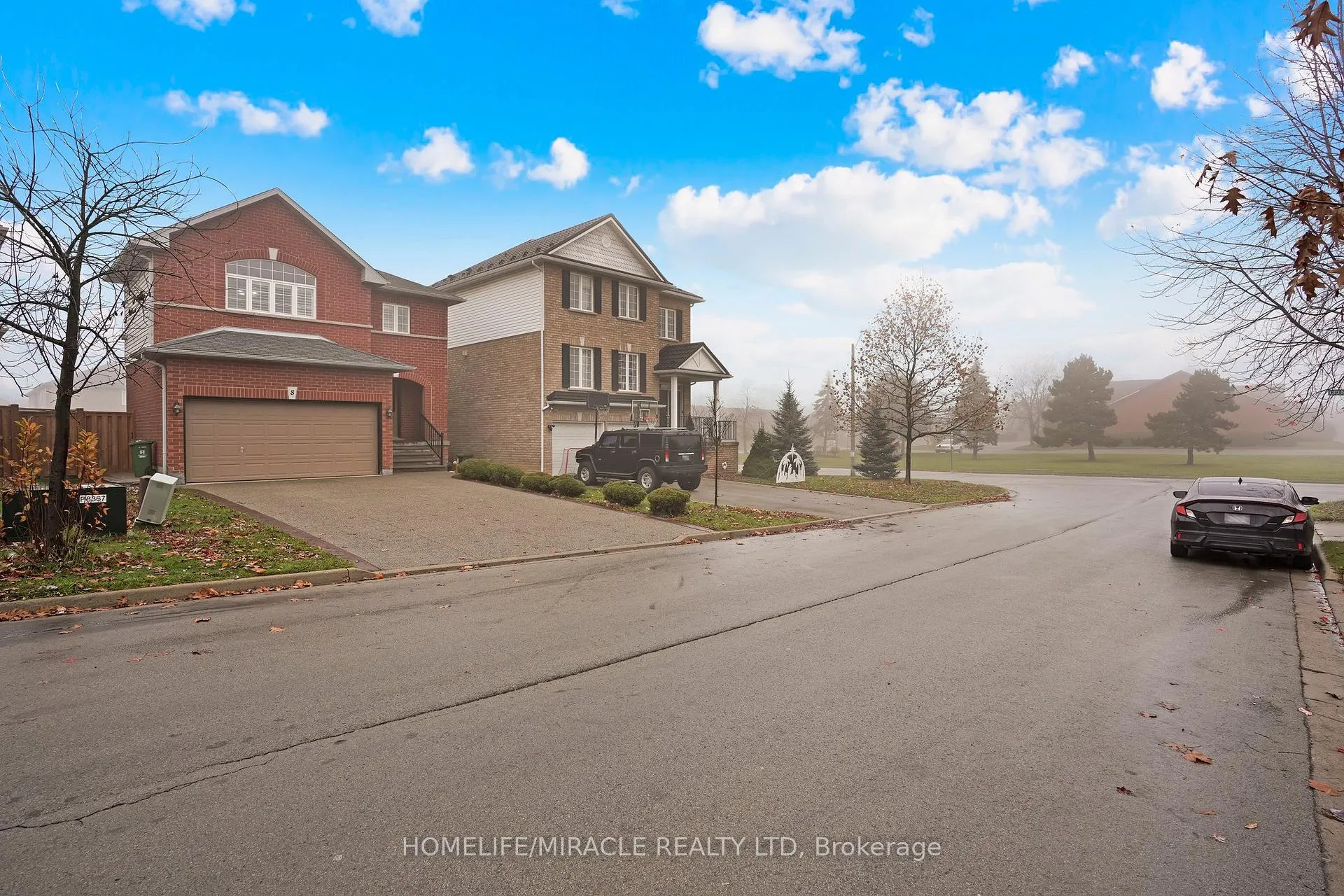 Photo 1 of 8 Meadow Wood Crescent, Hamilton, Stoney Creek Mountain — HOMEH