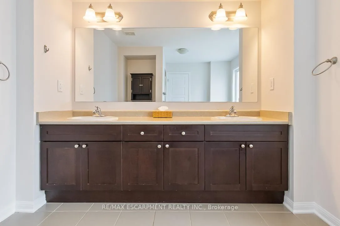 Photo 33 of 255 Monaghan Crescent, Milton, Willmott — HOMEH