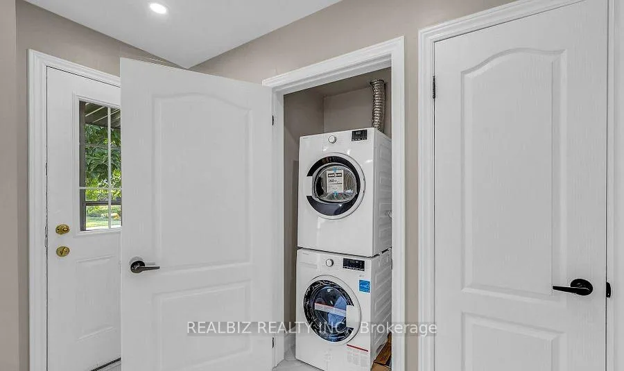 Photo 16 of 32 Miami Drive, Hamilton, Rolston — HOMEH
