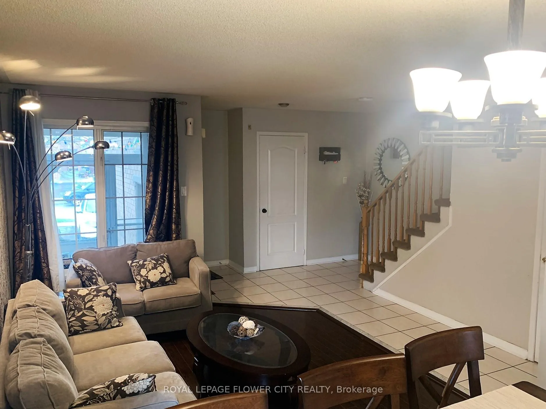Front of Unit Main, 123 Bunchberry Way