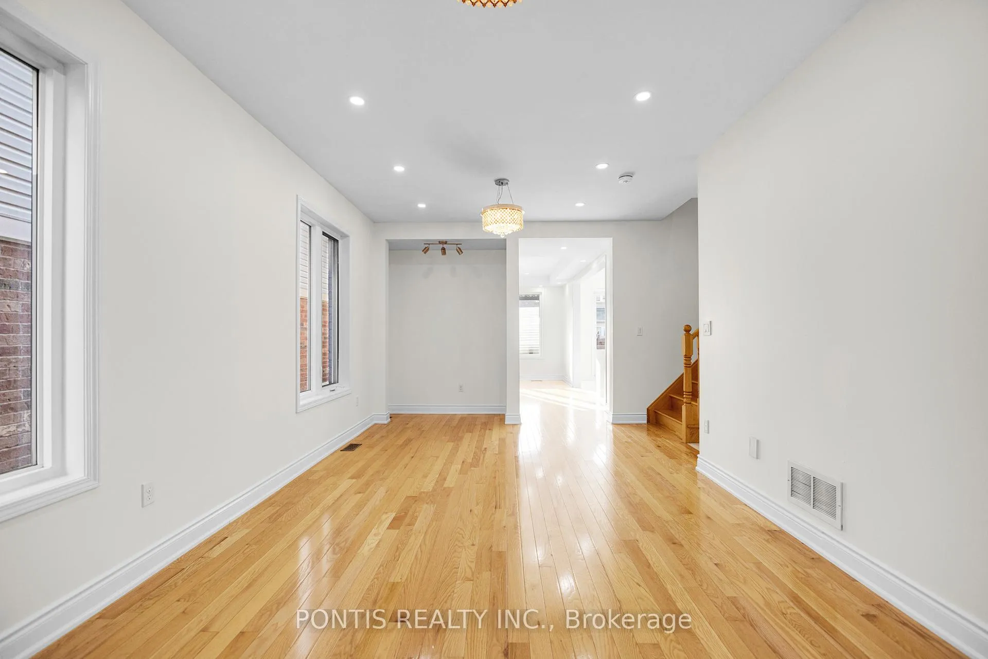 Photo 6 of Unit Main, 6 Dulverton Drive, Brampton, Northwest Brampton — HOMEH