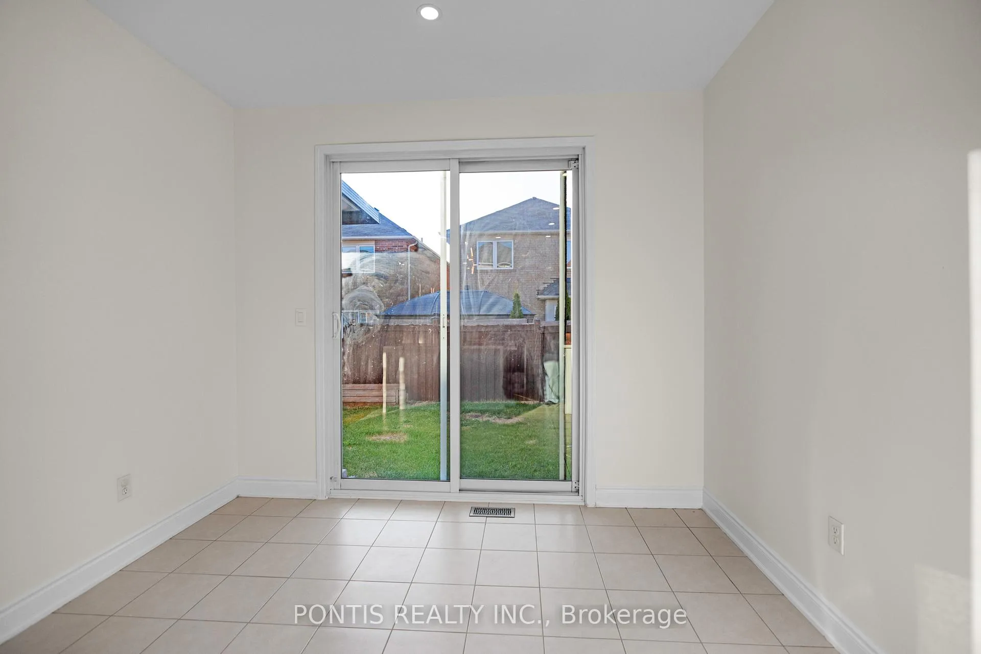 Photo 14 of Unit Main, 6 Dulverton Drive, Brampton, Northwest Brampton — HOMEH