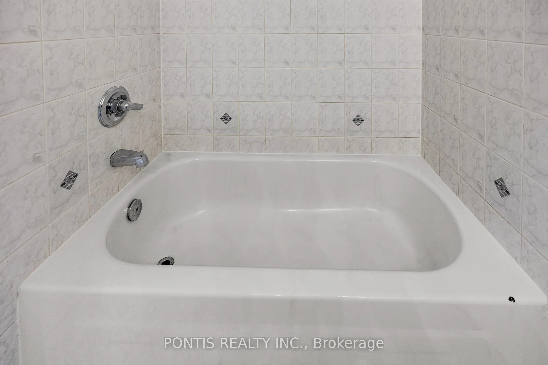 Photo 21 of Unit Main, 6 Dulverton Drive, Brampton, Northwest Brampton — HOMEH