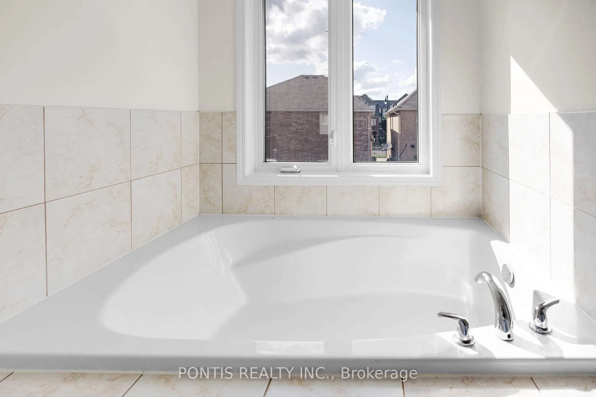 Photo 30 of Unit Main, 6 Dulverton Drive, Brampton, Northwest Brampton — HOMEH