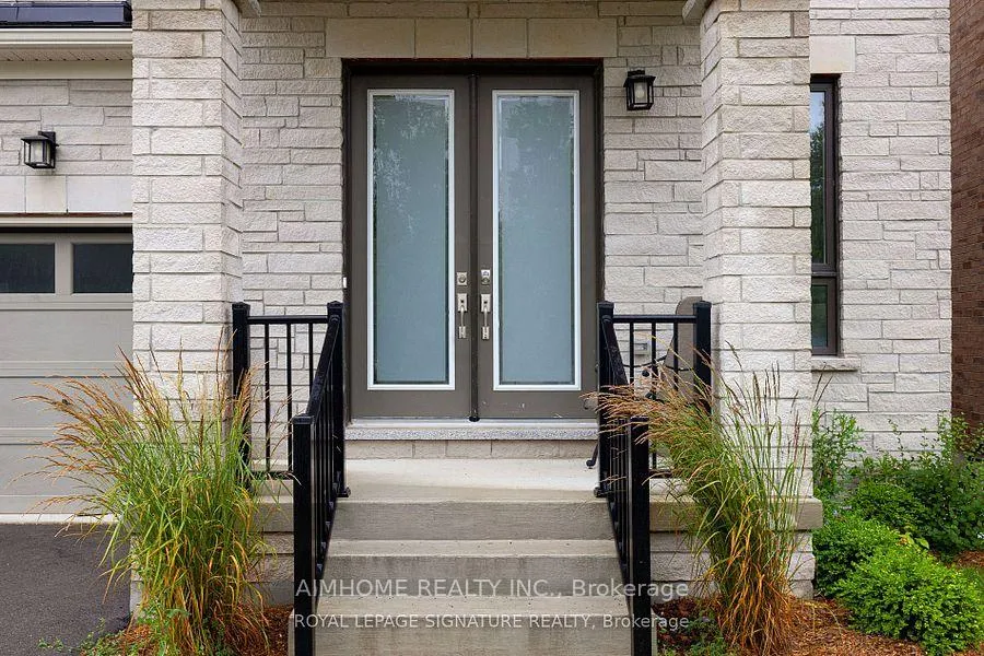 Photo 2 of 92 Woodhaven Avenue, Aurora, Aurora Estates — HOMEH